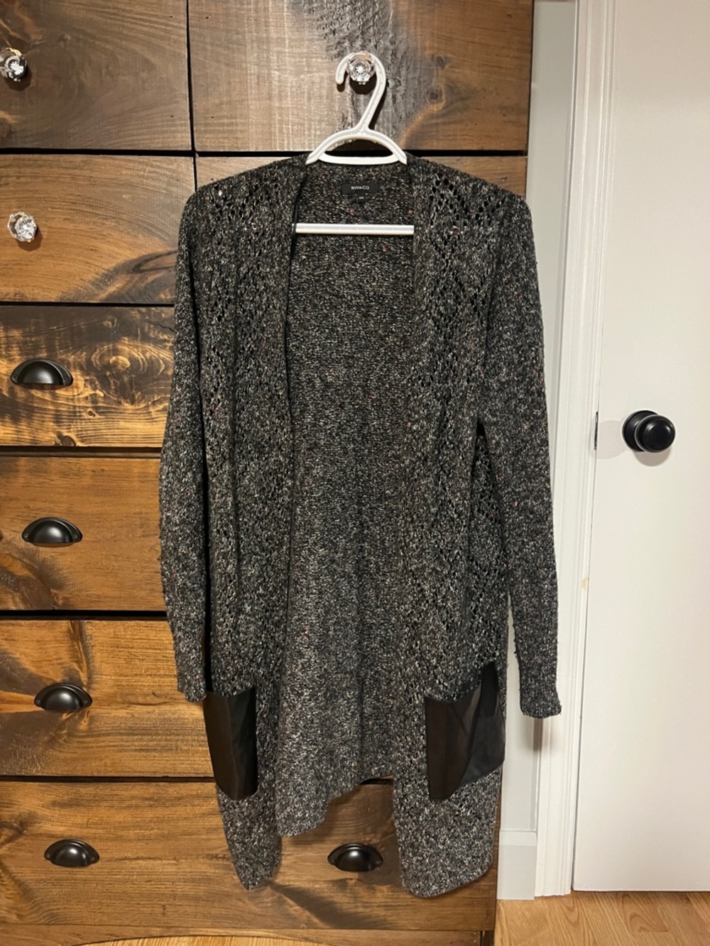 RW&CO. Charcoal Gray Open-Front Knit Cardigan with Faux Leather Pockets